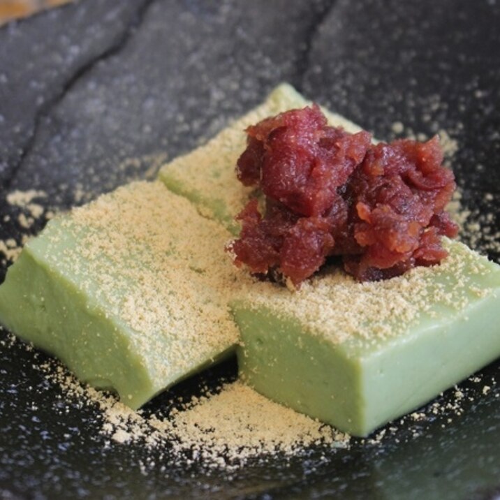 片栗粉で簡単! 抹茶ミルクわらび餅の作り方